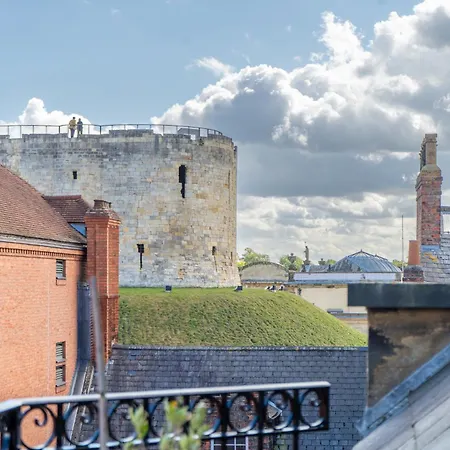 아파트 Clifford St - 8 *